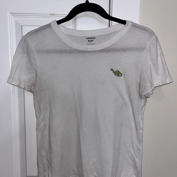 Sunday Best Dinosaur Emblem White T-Shirt - Size Small 🦕 - Picture 2 of 6
